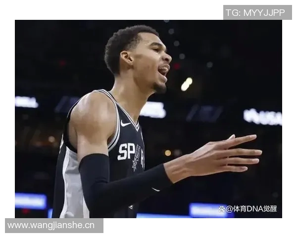 鹈鹕主帅透露奎因左腕韧带受伤但预计将迅速恢复参与对抗训练